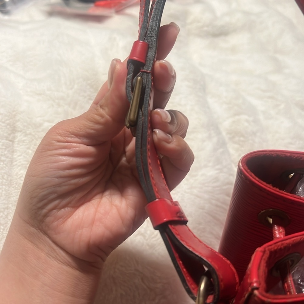 “LOUIS VUITTON” EPI LEATHER BUCKET BAG NOE - Picture 12 of 16